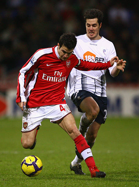 展现出与生 展现出与生