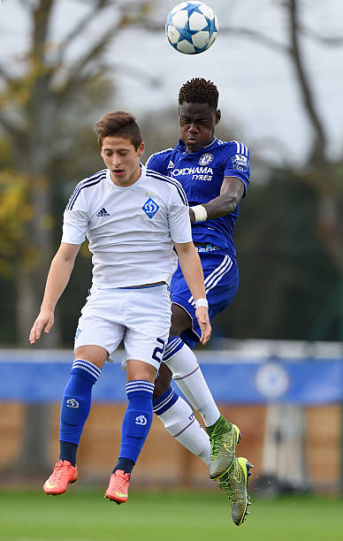 决定采取积 决定采取积