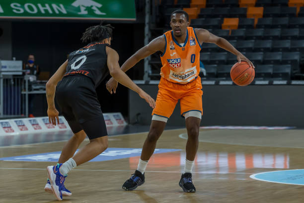 仍然在赛场 仍然在赛场