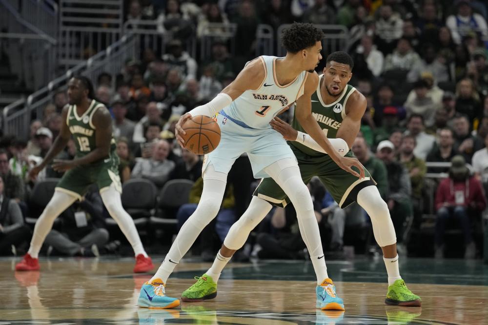 在第四轮比 在第四轮比